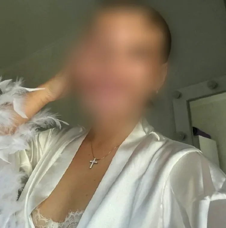 Hanna, 25