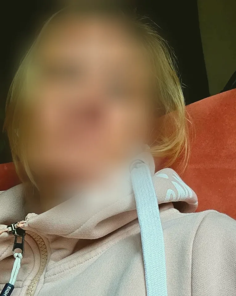 Helena, 39