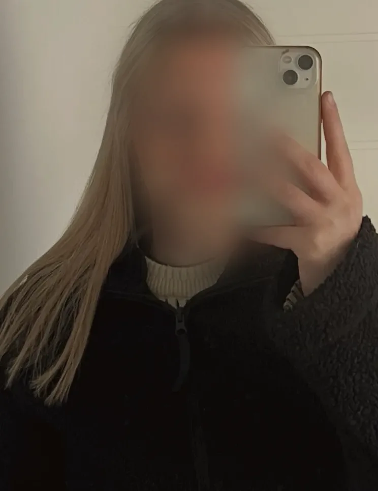 Janina, 26