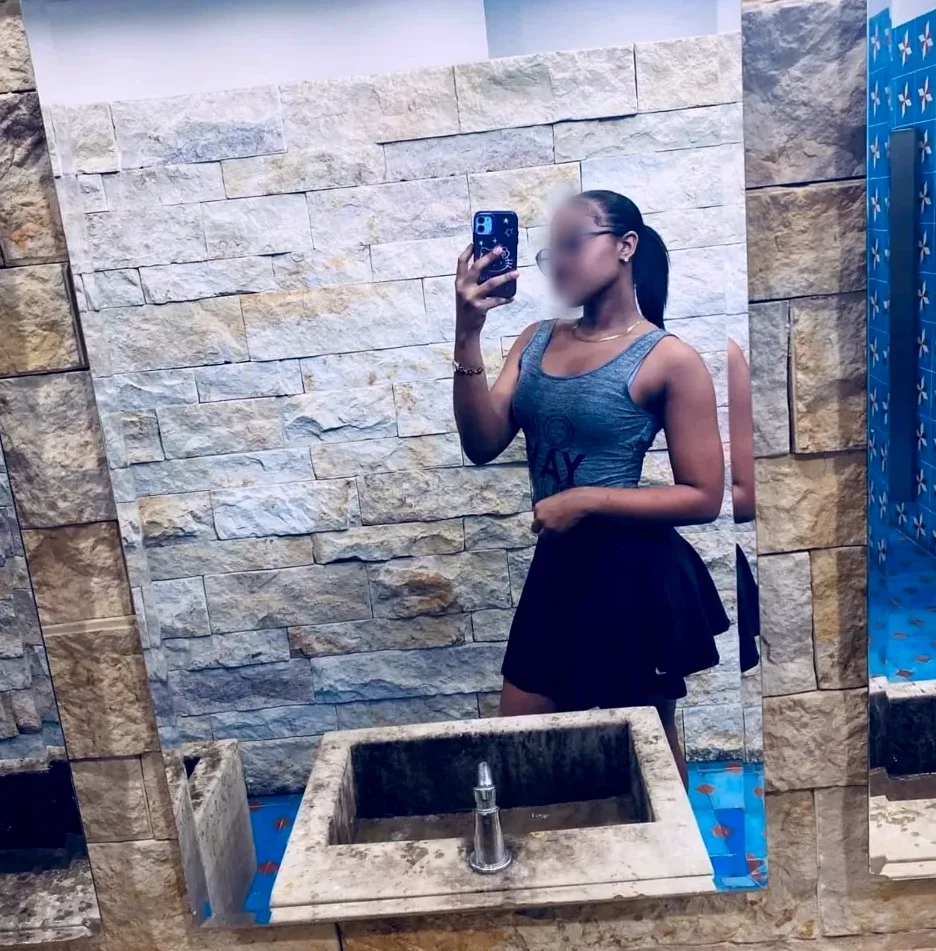 Nora, 20